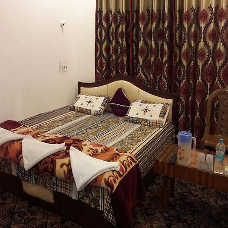 Hotel Fabulous Kashmir Srinagar Exteriér fotografie