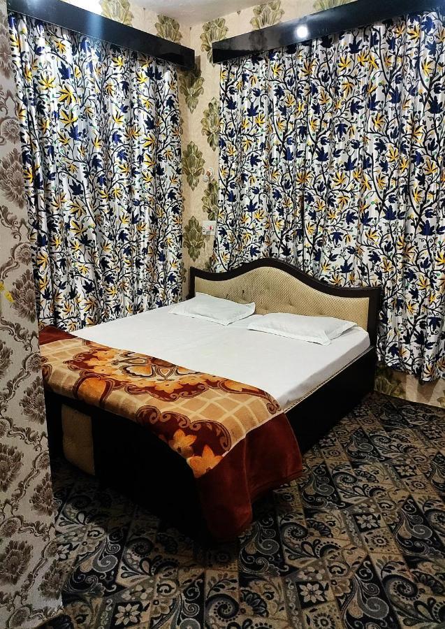 Hotel Fabulous Kashmir Srinagar Exteriér fotografie