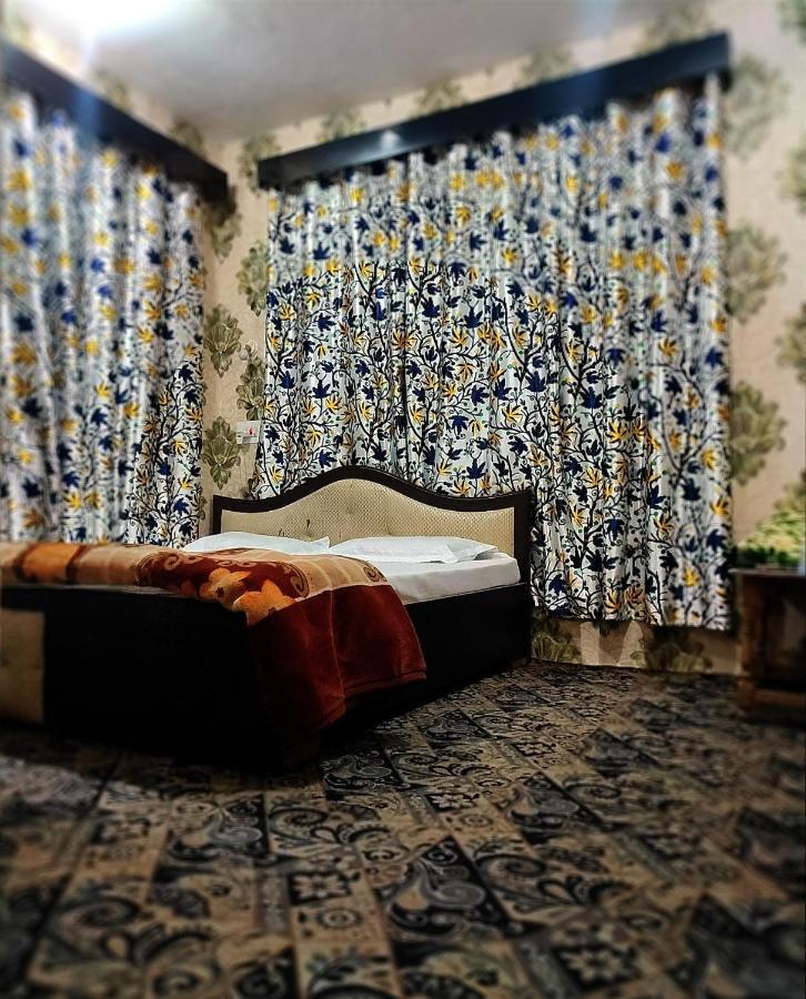 Hotel Fabulous Kashmir Srinagar Exteriér fotografie