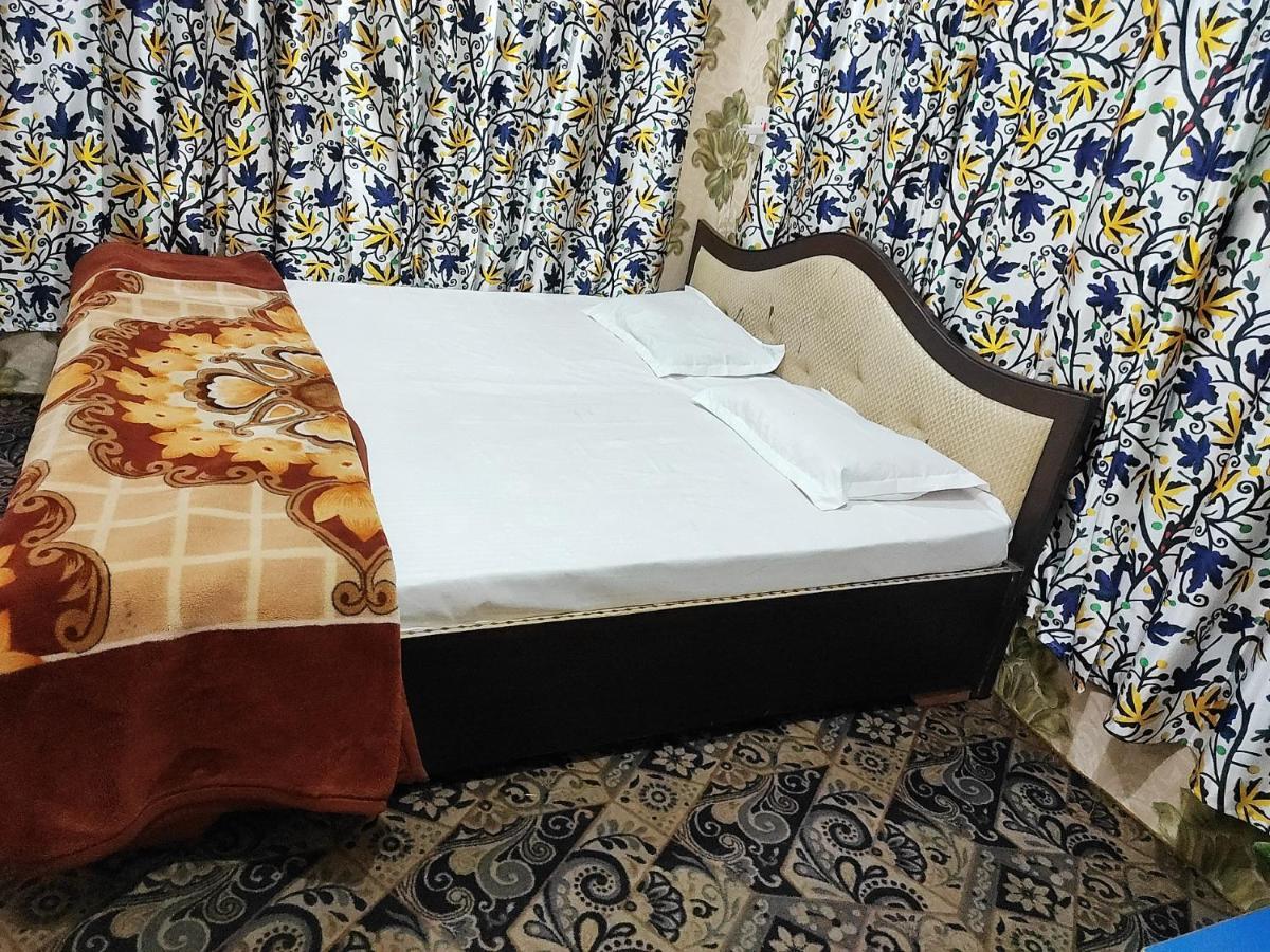Hotel Fabulous Kashmir Srinagar Exteriér fotografie